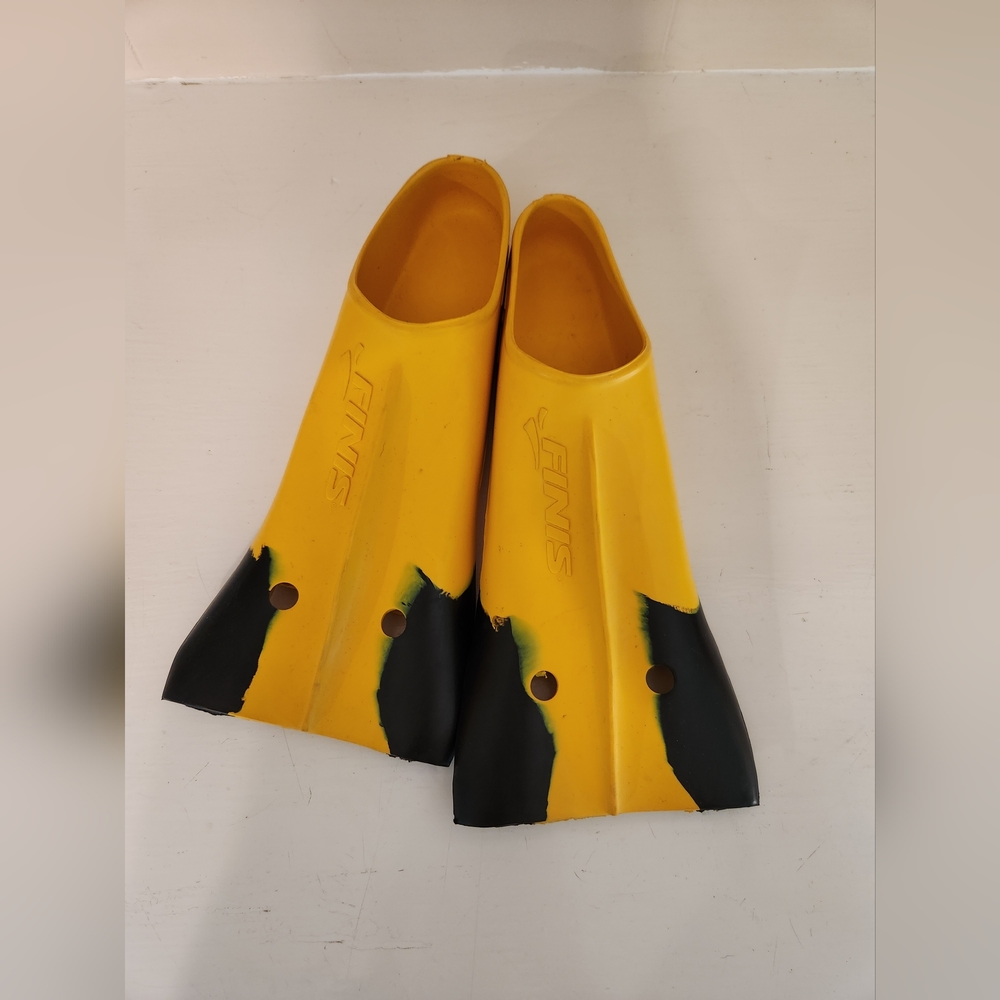 Finis short blade training flippers